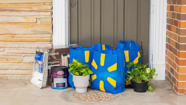 Is It Worth Investing in Walmart (WMT) Based on Wall Street's Bullish Views?