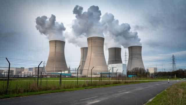 Nuclear-power stocks rise as Trump signs orders to aid sector. Progress may be slow, analyst warns.