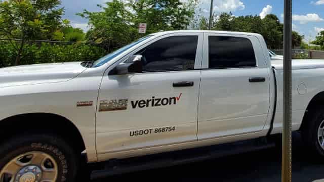 Verizon Communications (VZ) Beats Q3 Earnings Estimates