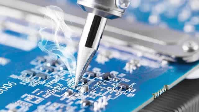 Amkor Technology (AMKR) Stock Slides as Market Rises: Facts to Know Before You Trade