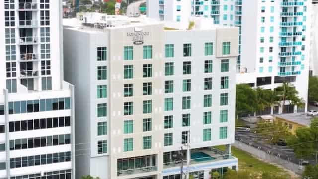 Hilton Worldwide Holdings Inc. (HLT) Surpasses Q1 Earnings Estimates