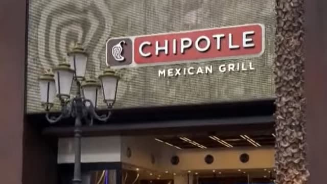 Is Chipotle Stock a Can't-Miss Buying Opportunity Down 37%?