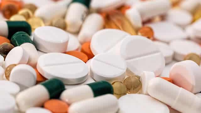 2 Generic Drug Stocks Ready to Surge in 2025