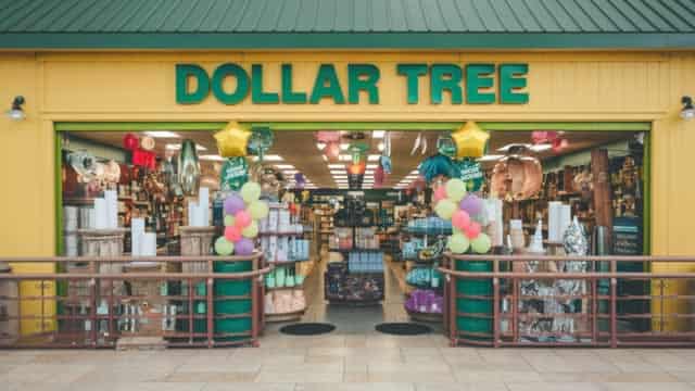 Dollar Tree Concludes Family Dollar Sale: What's Next for Investors?