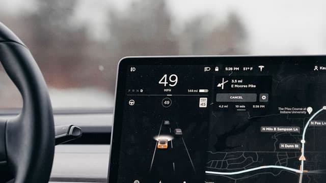 Tesla Door Handles Are Focus of US Safety Probe After Bloomberg Investigation