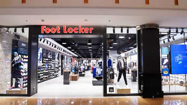 Foot Locker To Rebound Under Dick's? This Analyst Says It Could