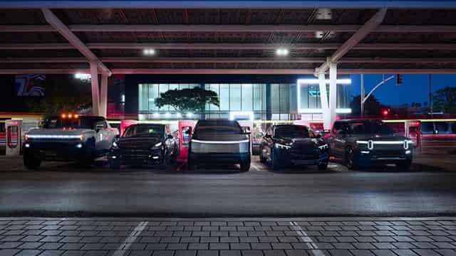 Tesla stock short volume ratio at 2-week high, despite Elon Musk's “return”