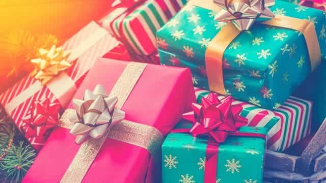 US holiday sales set to top $1 trillion for the first time, NRF forecasts