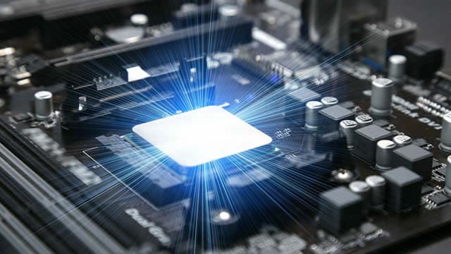 MRVL vs. MCHP: Which Ethernet PHY Transceiver Stock Has an Edge?