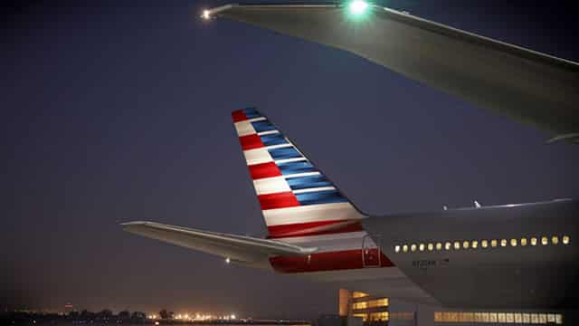 Buy, Sell, Or Hold American Airlines Stock At $17?