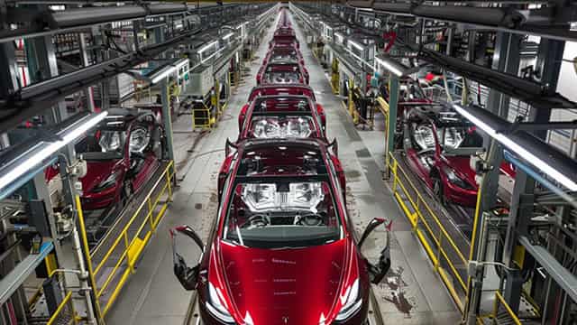 President Trump to sign executive order on 'de-stacking' tariffs for auto companies