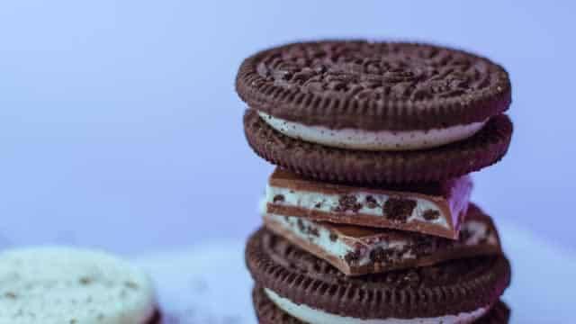 Compared to Estimates, Mondelez (MDLZ) Q1 Earnings: A Look at Key Metrics