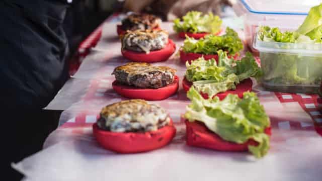 Here's What Key Metrics Tell Us About Noodles & Co. (NDLS) Q1 Earnings