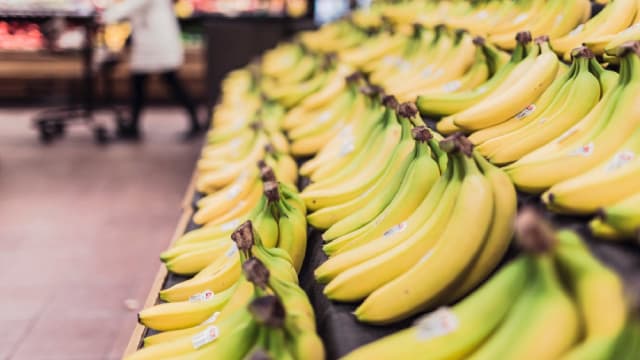 Albertsons' Q1 Earnings Beat Estimates, Identical Sales Rise 2.8% Y/Y