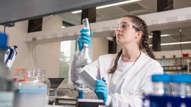 Novo Nordisk Before Q1 Earnings: How Should Investors Play the Stock?