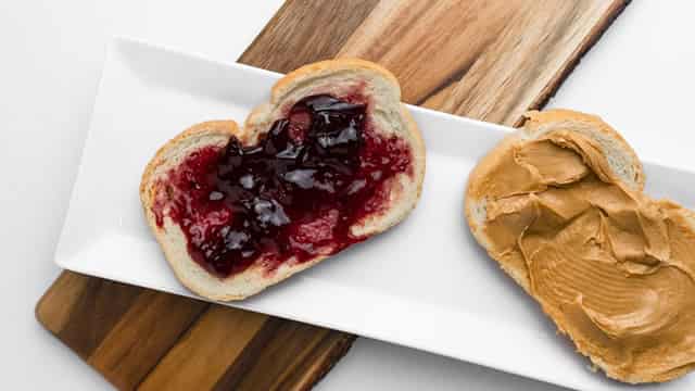 Why billionaire investor Mario Gabelli is a fan of JM Smucker