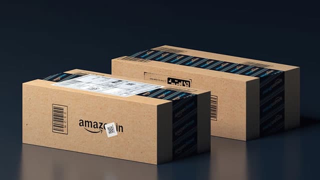 Amazon Stock Hit On AWS: Analysts Brush Off Growth Concerns, 'Buyers Of AMZN On Weakness'