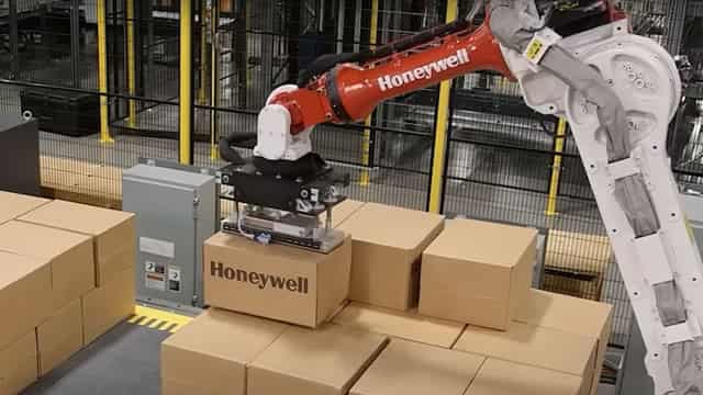 Will Honeywell International (HON) Beat Estimates Again in Its Next Earnings Report?