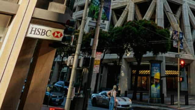 HSBC sees up to $1.6 billion in loss on China bank stake reduction