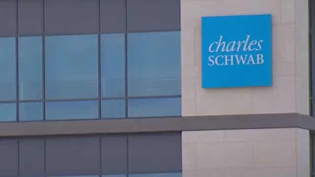 Schwab to Introduce Broader Overnight Trading, Expand Offering