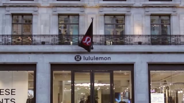 lululemon Dips 10% in 3 Months: Time to Buy the Dip or Stay Cautious?