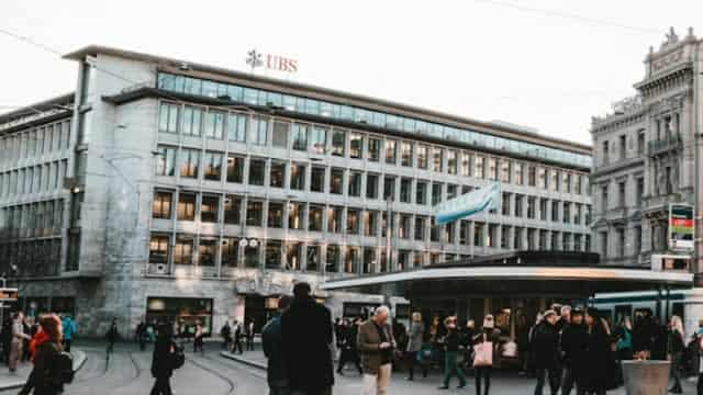 UBS Profit Tops Forecasts on Trading Boost, But Sees Unpredictable Path Ahead