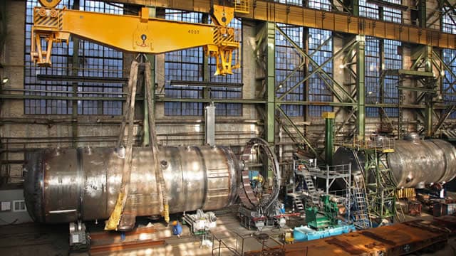 LEU Stock Falls 11% Post Q3 Earnings Miss: Time to Buy, Hold or Sell?