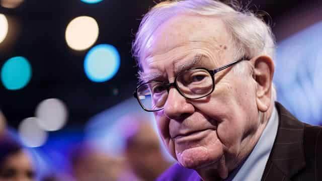 Berkshire Hathaway Trades Above 50-Day SMA: What to Do With the Stock?