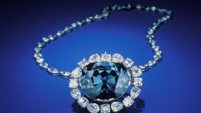 Beaten-Down Retail Stock Part of Latest Fund Buying Spree