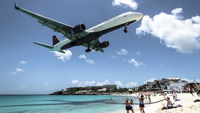 Investors Didn't Love Delta's Outlook—And Several Airline Stocks Are Slipping