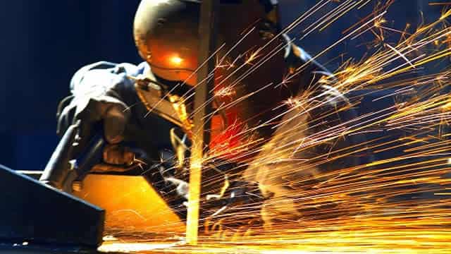 Brokers Suggest Investing in Steel Dynamics (STLD): Read This Before Placing a Bet