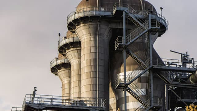 Natural Gas and Oil Forecast: OPEC+ Pause Ignites Rebound as Traders Brace for Volatile Week