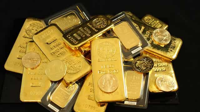 Average gold price forecast rises above $3,000/oz for first time, silver price forecast stuck at $33/oz - Reuters poll