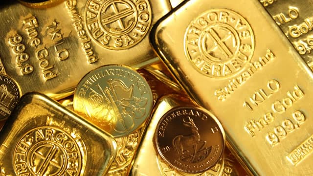 Ray Dalio suggests gold as shield for U.S. markets at risk of heart attack