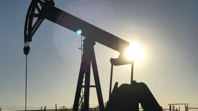 Are Oils-Energy Stocks Lagging Excelerate Energy (EE) This Year?