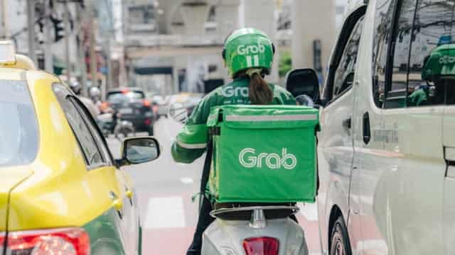 Is Trending Stock Grab Holdings Limited (GRAB) a Buy Now?