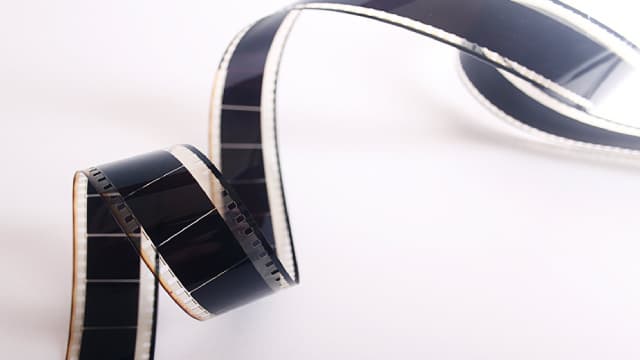 MSG Entertainment (MSGE) Q1 Earnings: Taking a Look at Key Metrics Versus Estimates