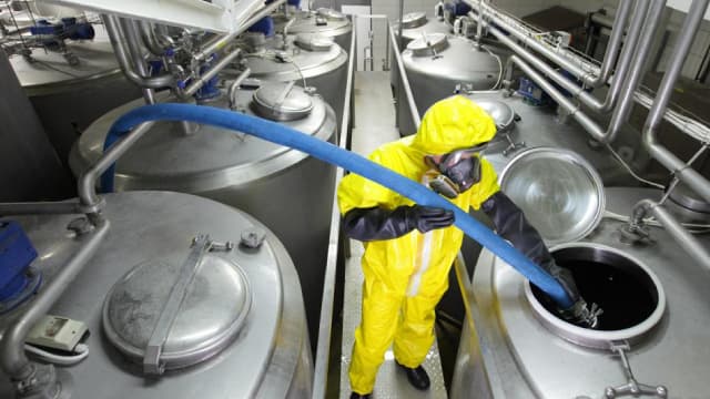 PPG Industries (PPG) Up 0.8% Since Last Earnings Report: Can It Continue?