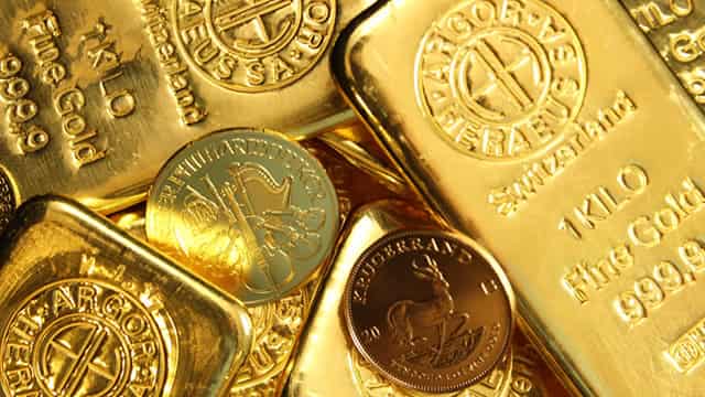 Gold ETFs Poised For Liftoff: Can The Fed's Rate Cut Propel Prices To New Heights?