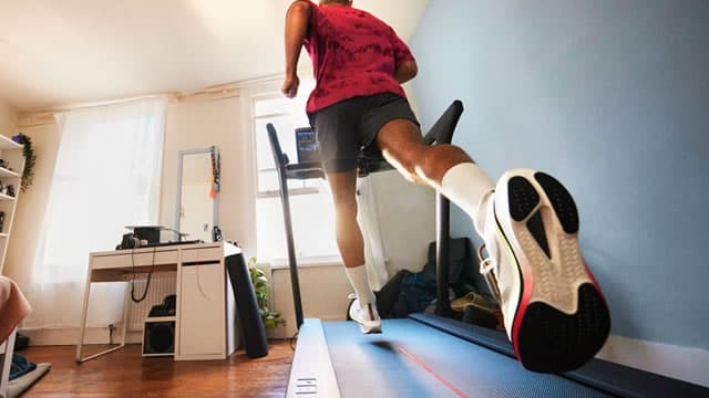 How Strong Is PTON's Free Cash Flow Momentum Heading Into FY26?