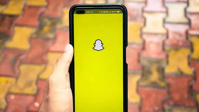 Snap's Lack of Forward Guidance Raises Industry Worries