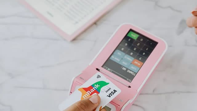 Wall Street Bulls Look Optimistic About Visa (V): Should You Buy?
