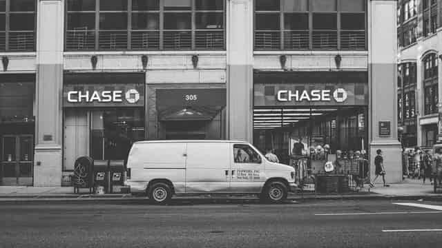 Earnings Growth & Price Strength Make JPMorgan Chase & Co. (JPM) a Stock to Watch