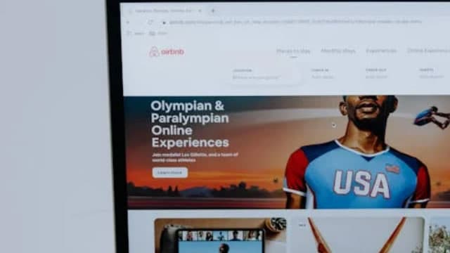 Airbnb's Cash Cow Can Thrive Despite Its Challenges