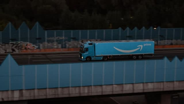 Wall Street Bulls Look Optimistic About Amazon (AMZN): Should You Buy?