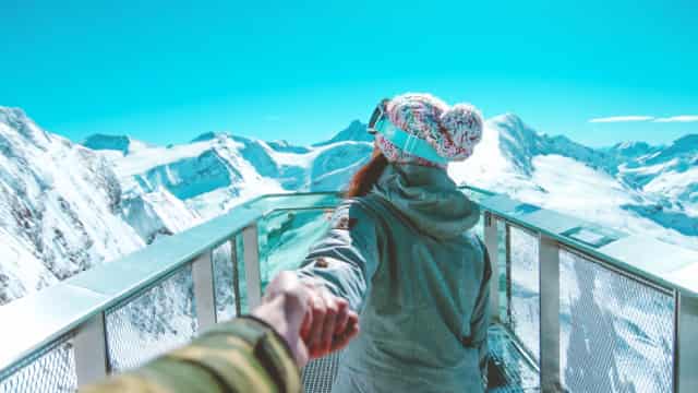 Trip.com (TCOM) Stock Dips While Market Gains: Key Facts