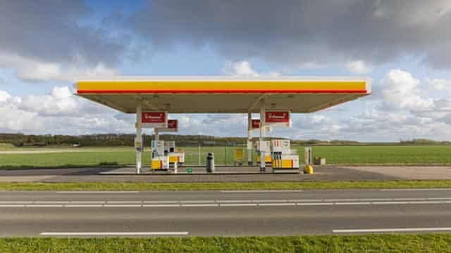 Shell earnings likely to take a hit from lower energy prices