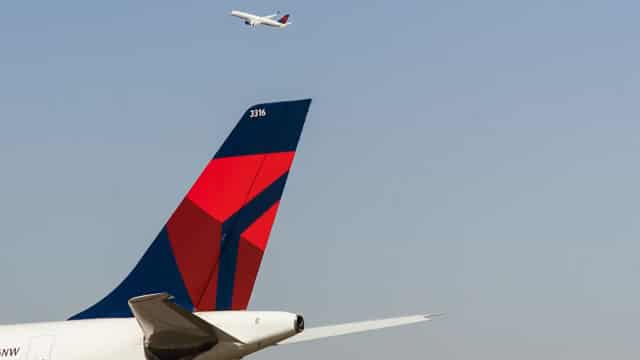 Delta warns new tariffs could force it to stop buying foreign-made airplanes