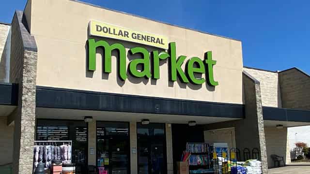 Dollar General (DG) Stock Declines While Market Improves: Some Information for Investors