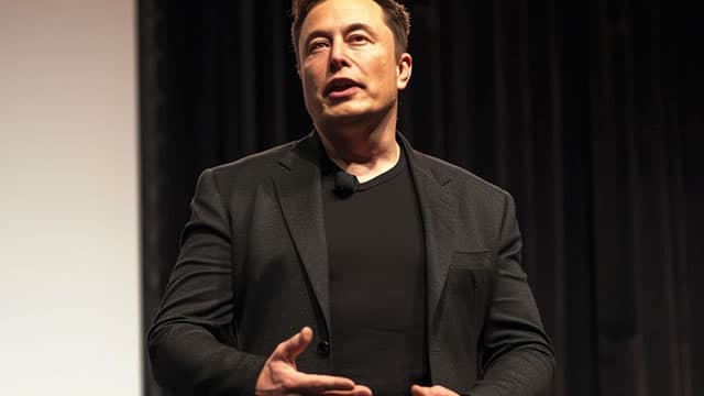 Tesla probed for potentially faulty door handles